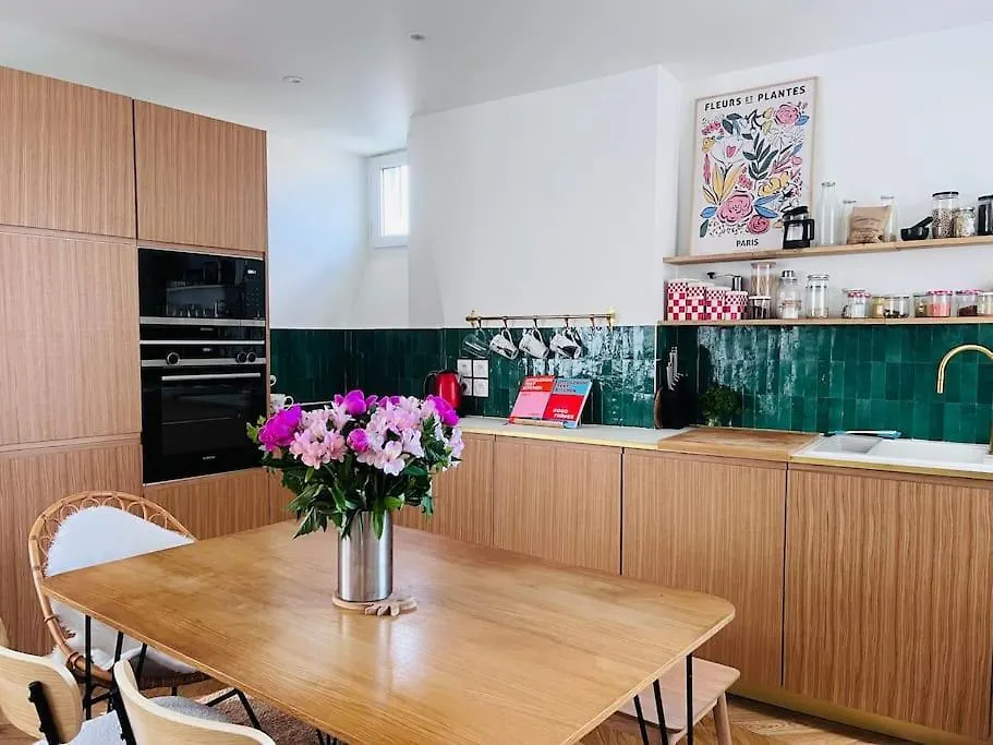 Appartement Cosy Batignolles Paris France