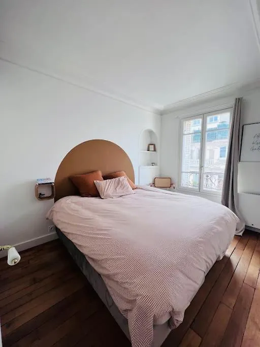 Appartement Cosy Batignolles Paris Apartment